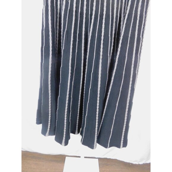 Vintage Foravi NY Black Midi Skirt A-Line Estate Find Goth Wicca M Wool Blend - Picture 6 of 10